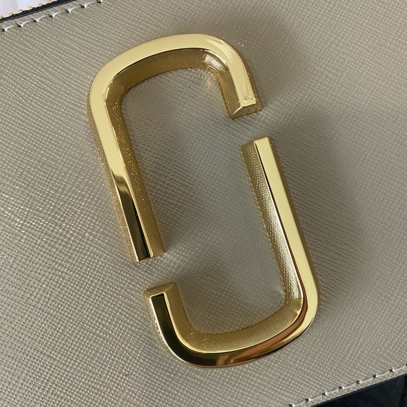 Marc Jacobs Snapshot Bag. Blush pink & grey with pink, black & silver strap - Picture 14 of 16